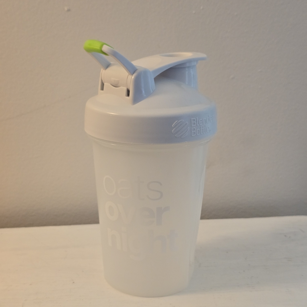 Blender Bottle White 20oz Shaker Cup